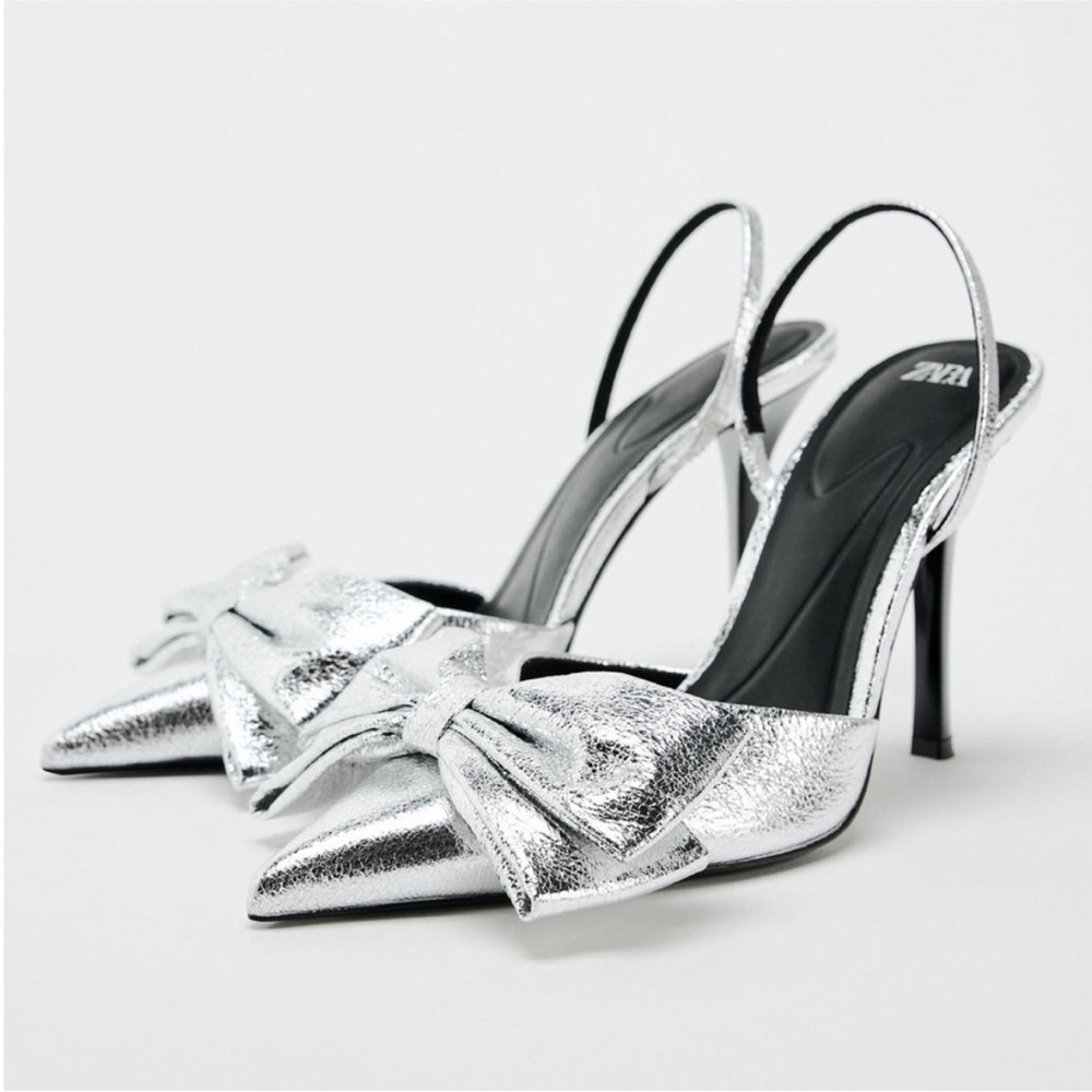 Silver Zara Metallic Bow Heel
Size 36